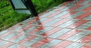 Профессиональная укладка цементной тротуарной плитки в Астрахани в октябре