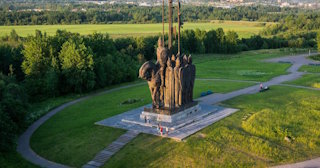 Благоустройство памятников в Астрахани от 925 руб. – компания ТротуарнаяПлитка